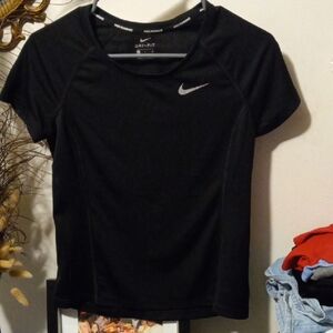 Nike Women's Black Short Sleeve Tee